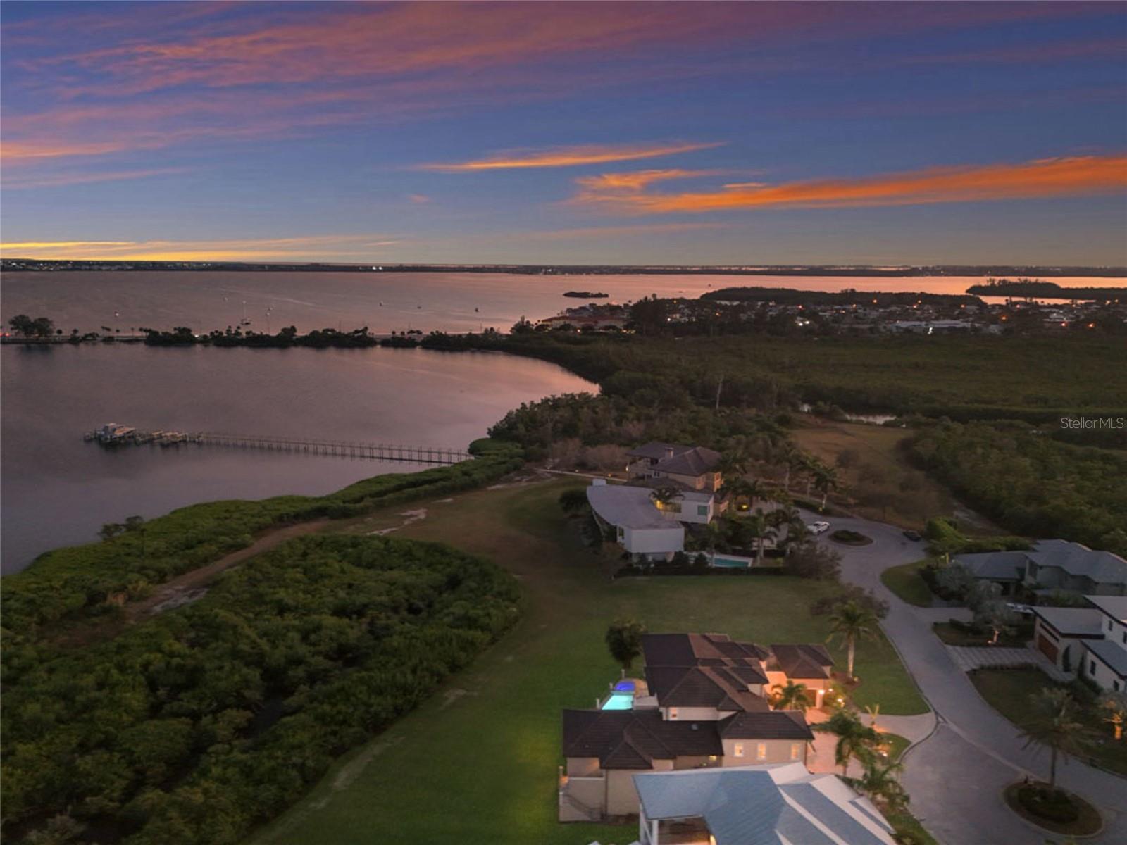 PALMA SOLA POINTE - Residential