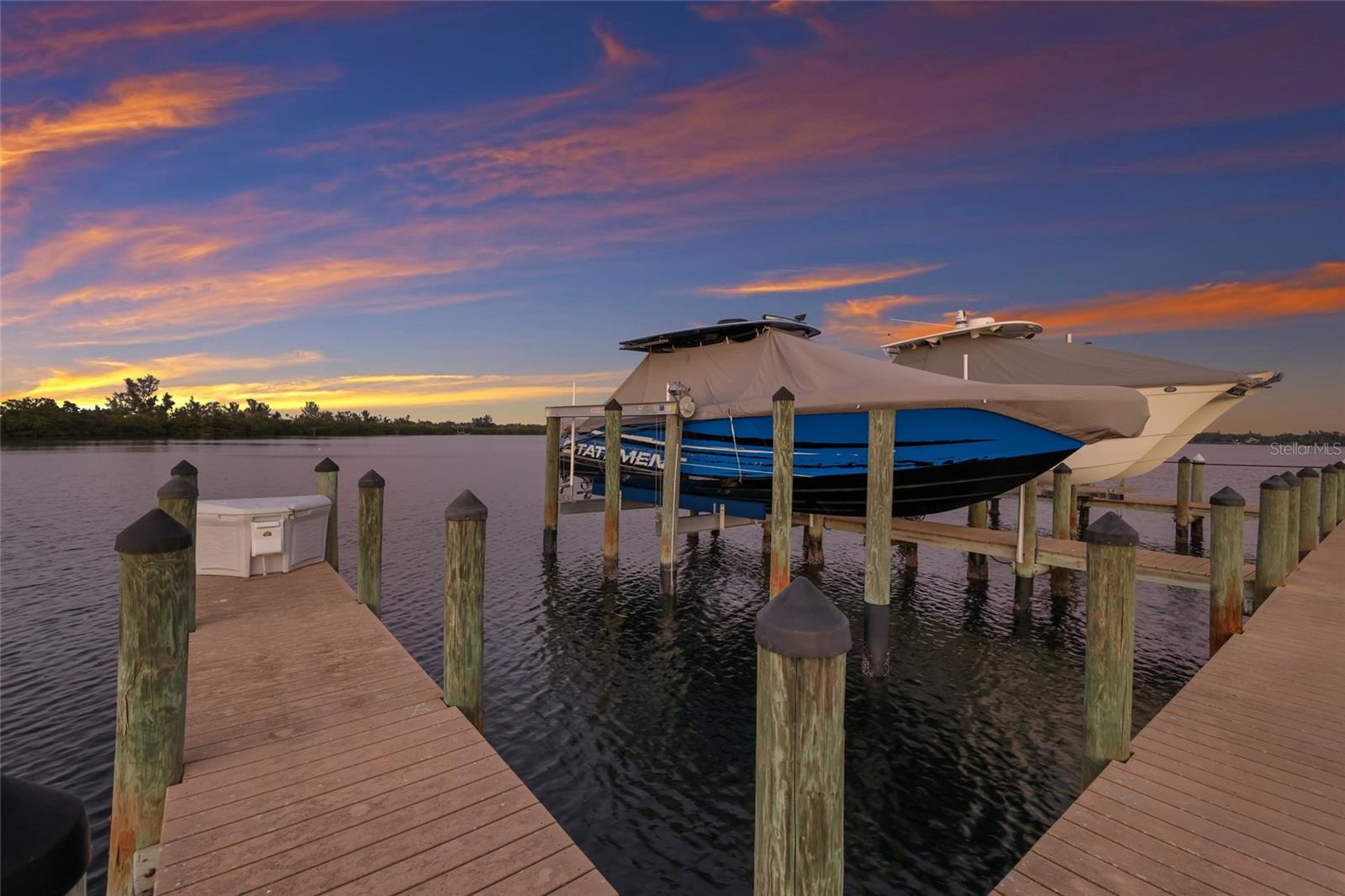 PALMA SOLA POINTE - Residential