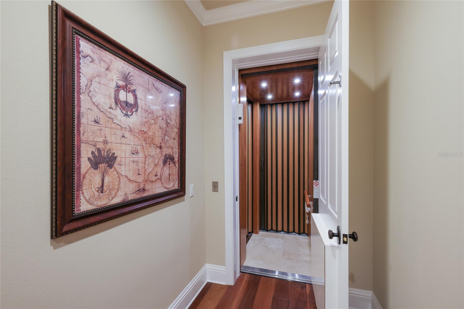 PALMA SOLA POINTE - Residential