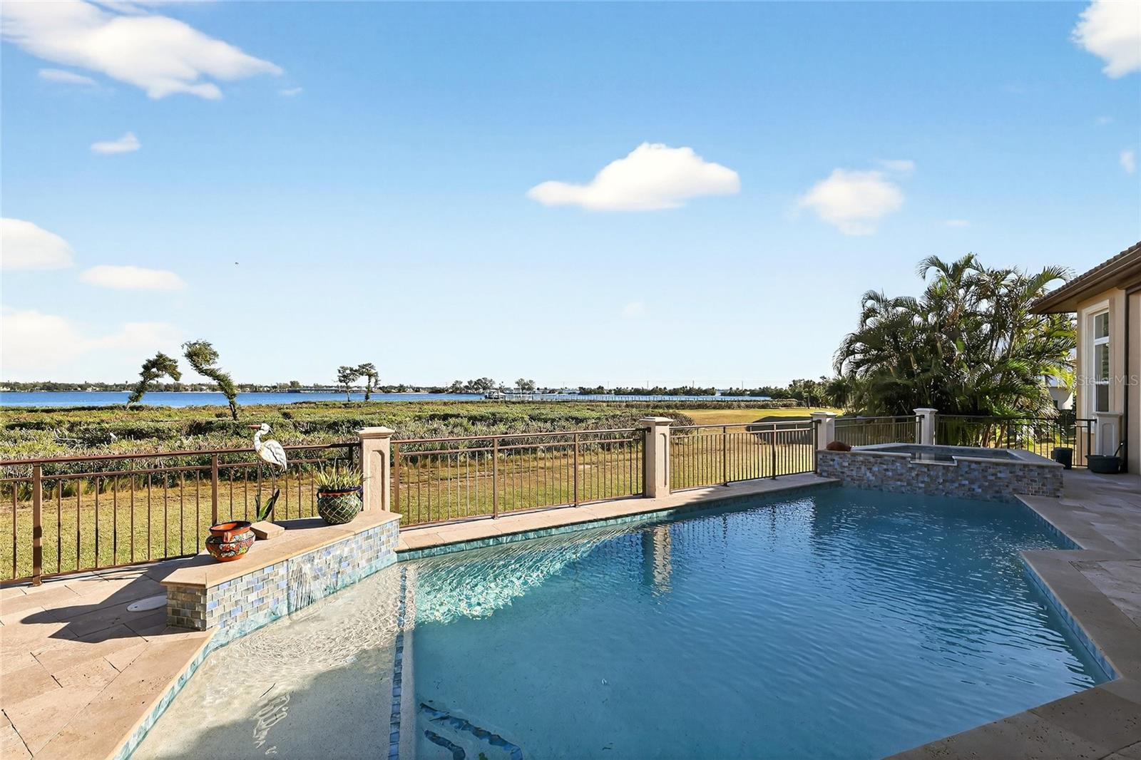 PALMA SOLA POINTE - Residential