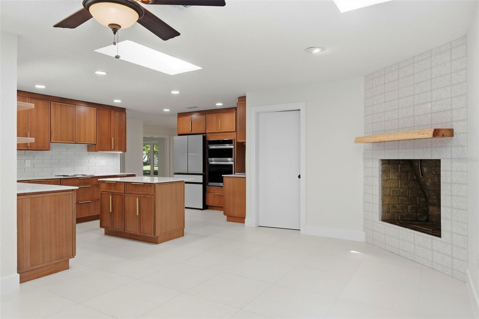 TUSCAWILLA UNIT 07 - Residential