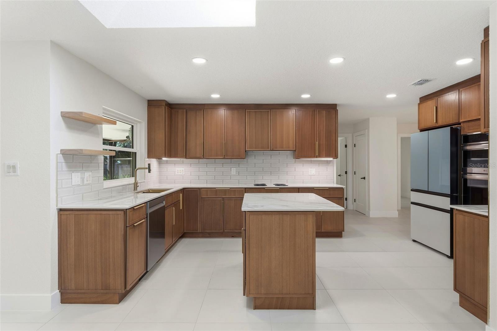 TUSCAWILLA UNIT 07 - Residential