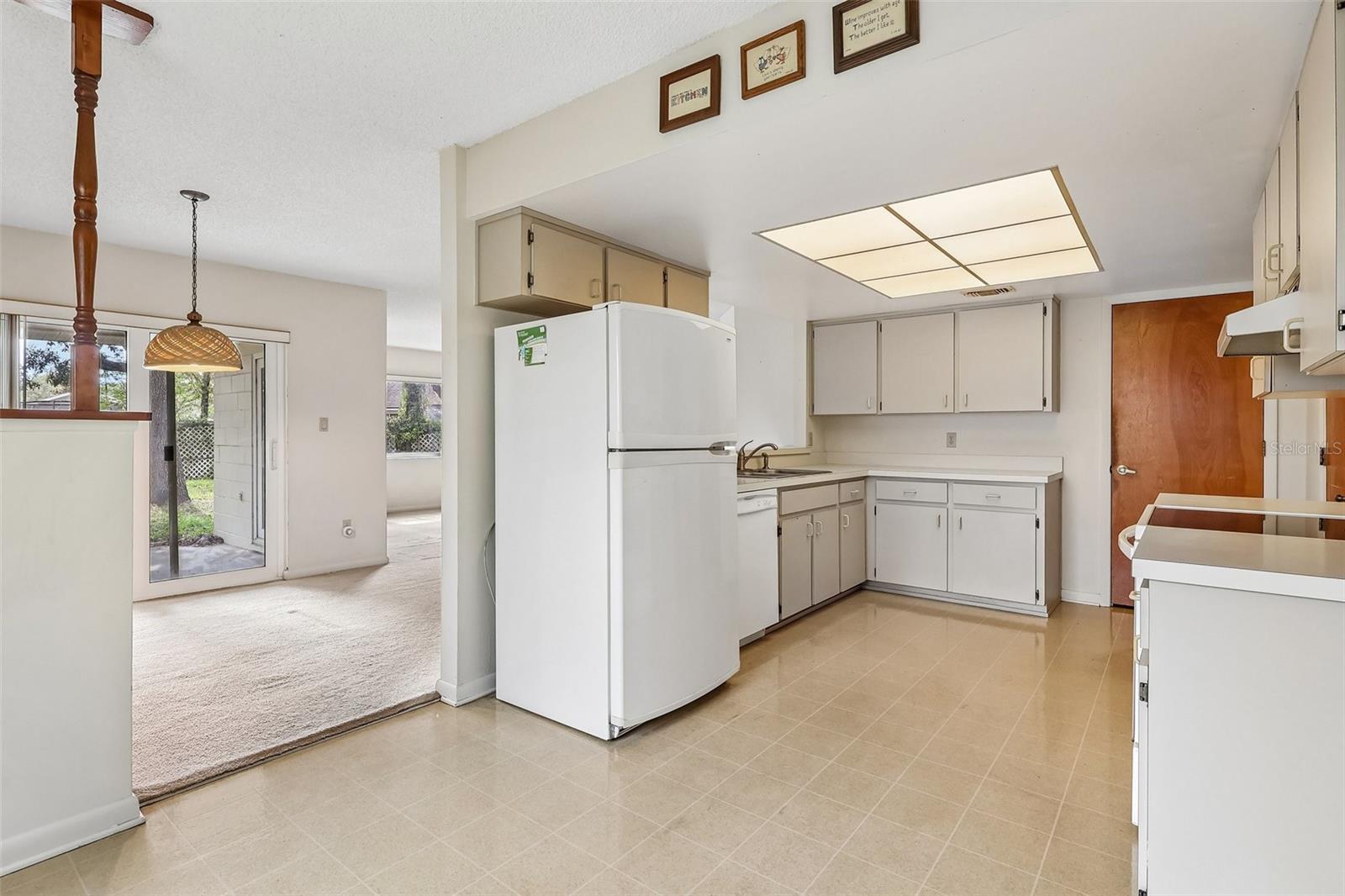 2522 LESTON COURT