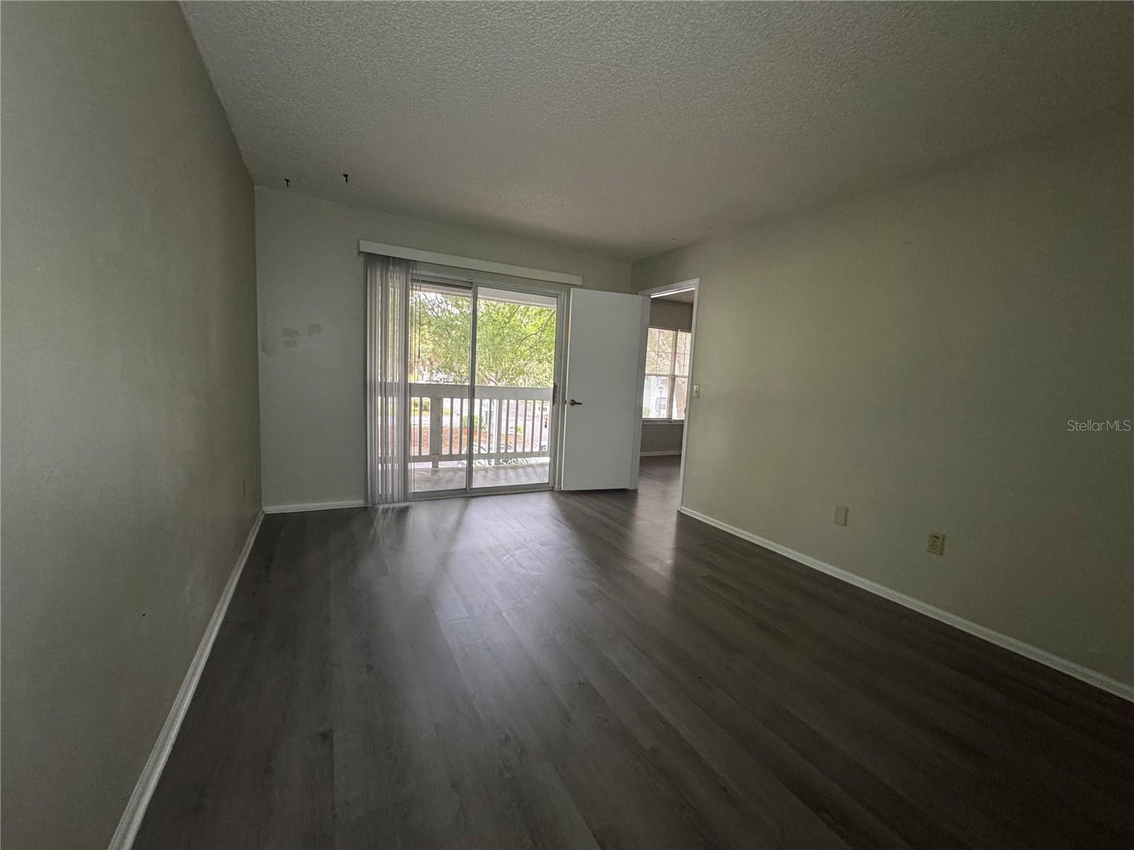 COUNTRY CLUB VLG/SILVER SPGS S - Residential