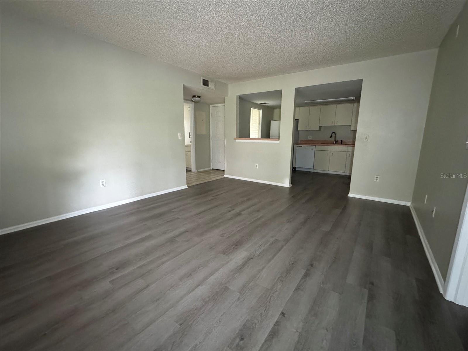 COUNTRY CLUB VLG/SILVER SPGS S - Residential