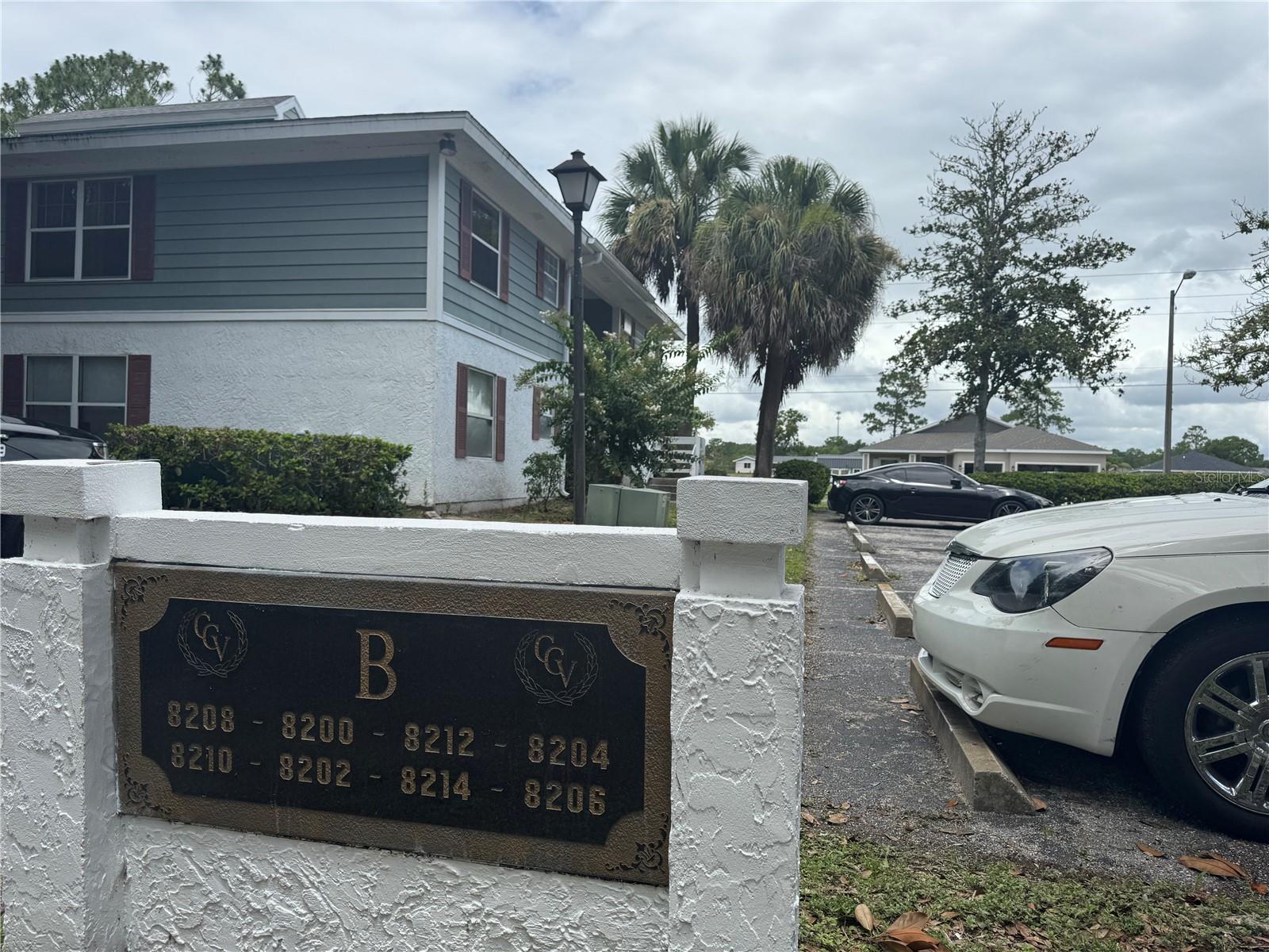 COUNTRY CLUB VLG/SILVER SPGS S - Residential