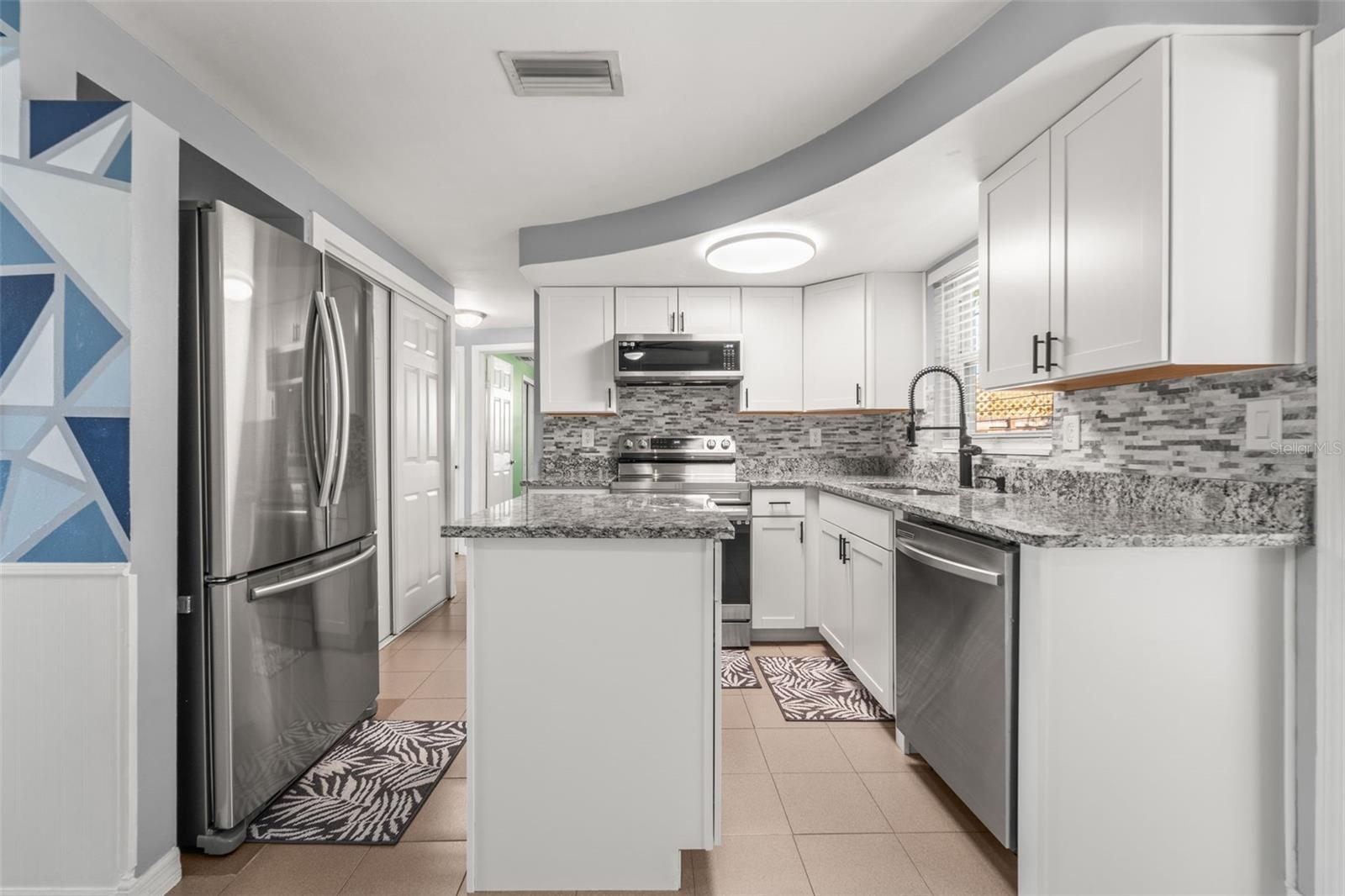 BEACON SQUARE - Residential