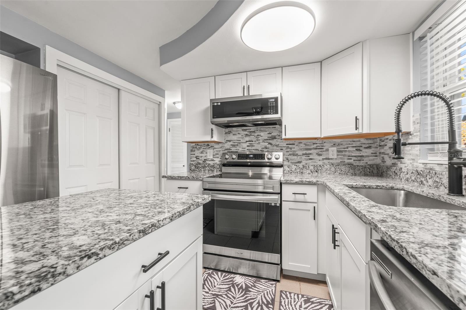 BEACON SQUARE - Residential