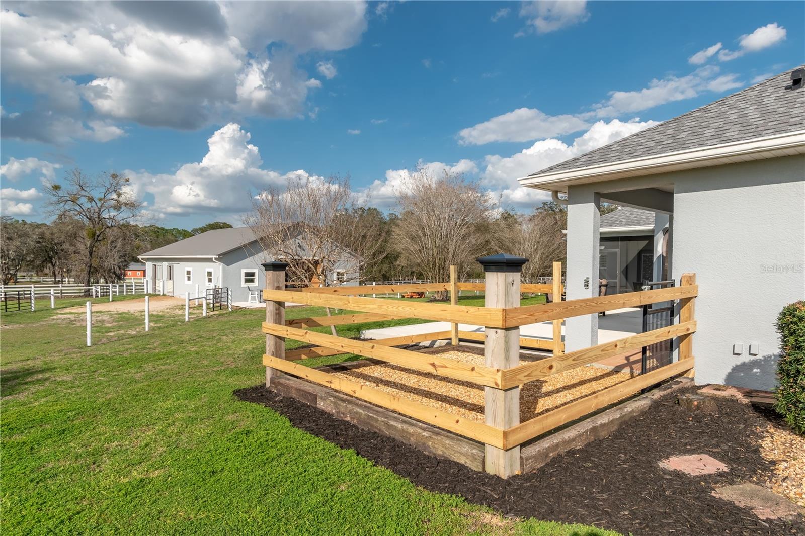 LEXINGTON DOWNS - Residential