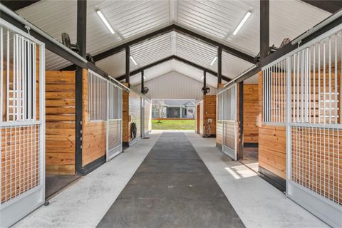 Tiny photo for 10516 SW 27th Avenue, Ocala, FL 34476 (MLS # OM720457)