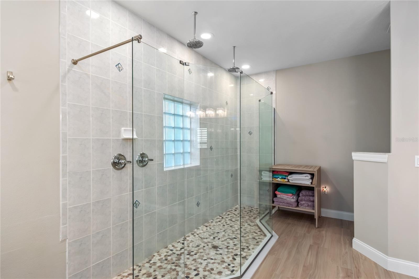 LEXINGTON DOWNS - Residential