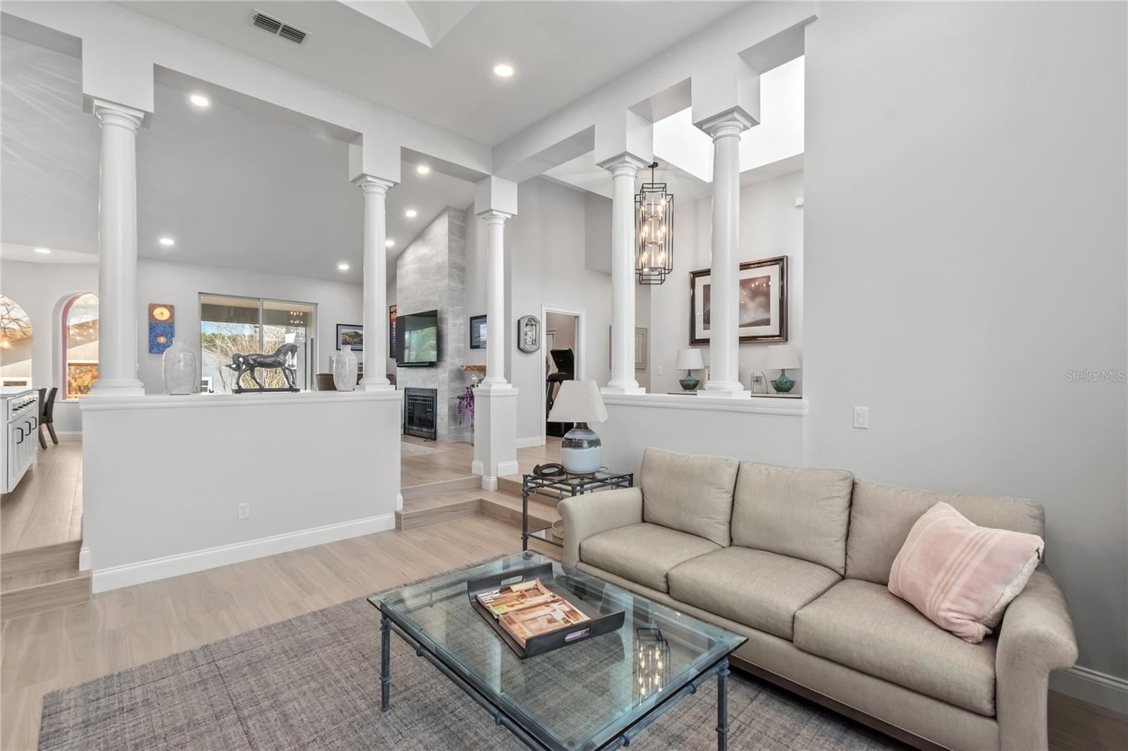 LEXINGTON DOWNS - Residential