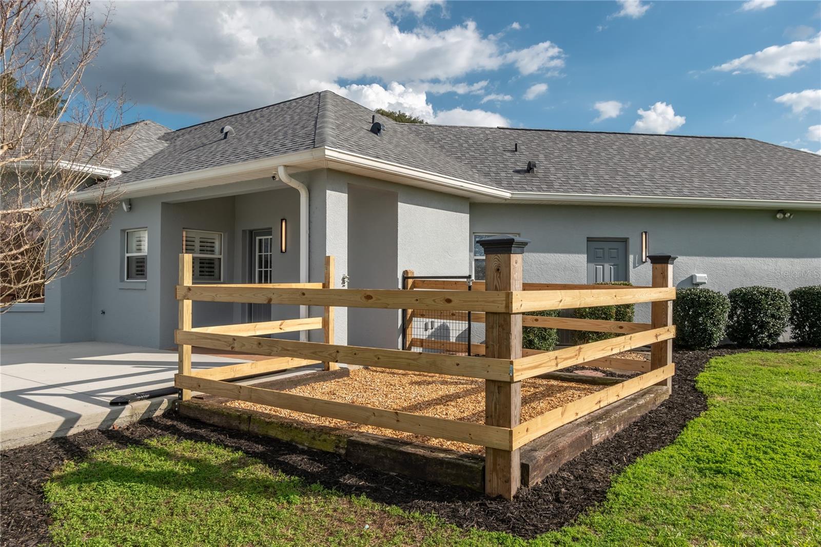 LEXINGTON DOWNS - Residential