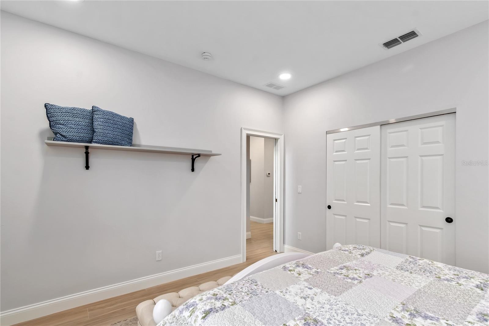 LEXINGTON DOWNS - Residential