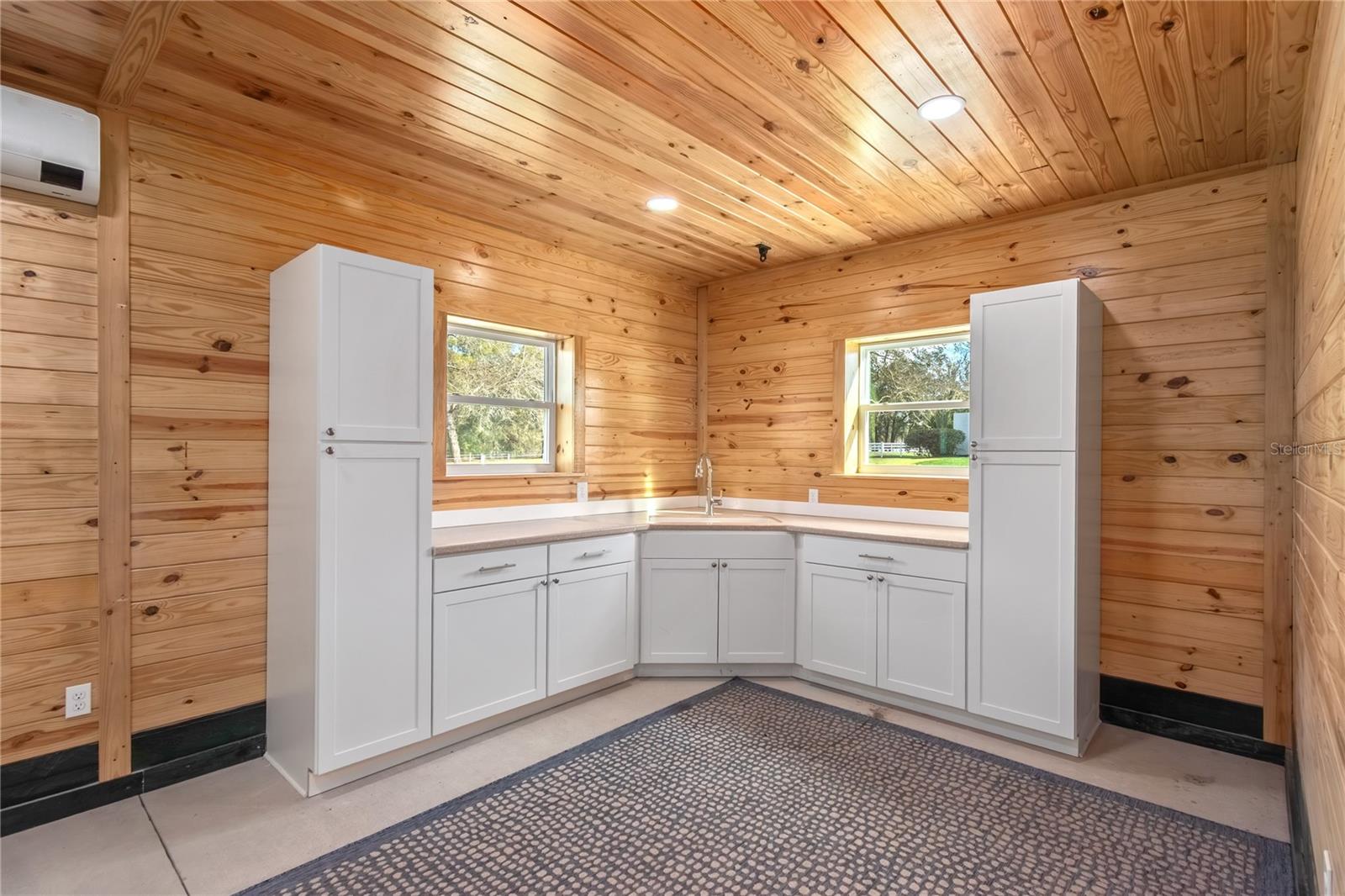 LEXINGTON DOWNS - Residential