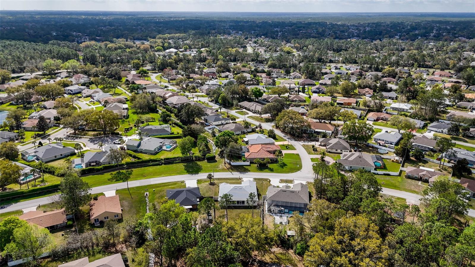 PINE LAKES - Residential