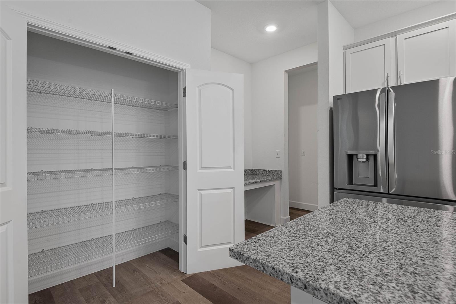 PINE LAKES - Residential