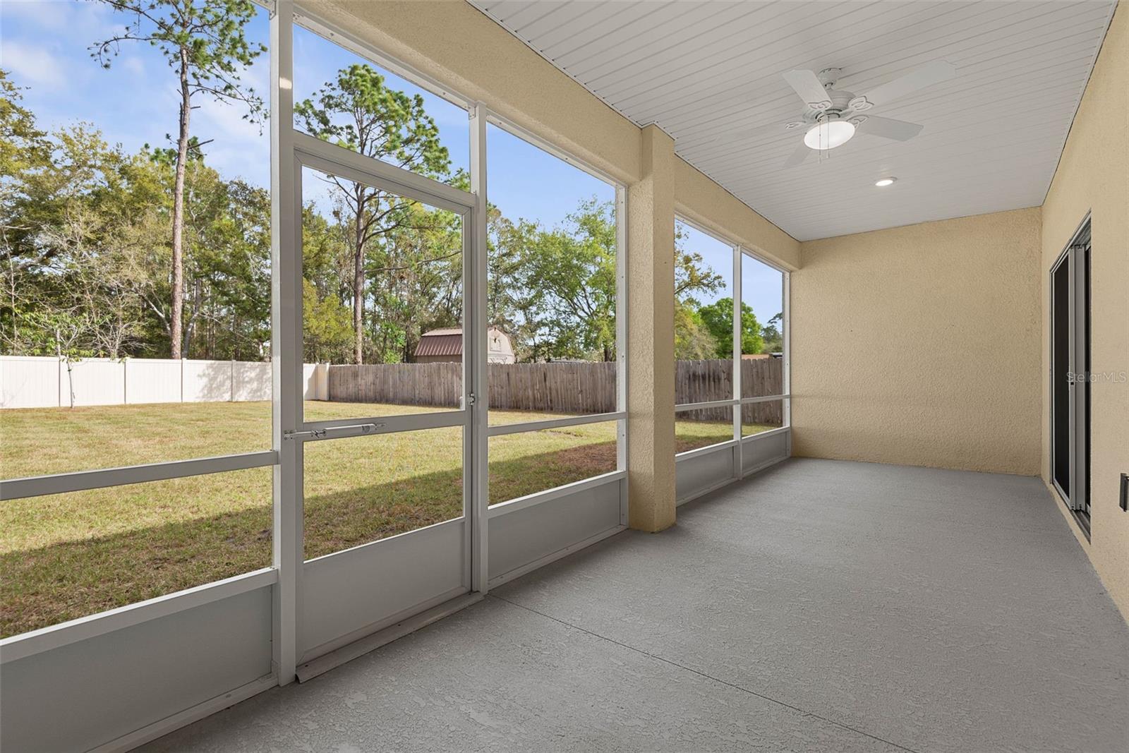 PINE LAKES - Residential