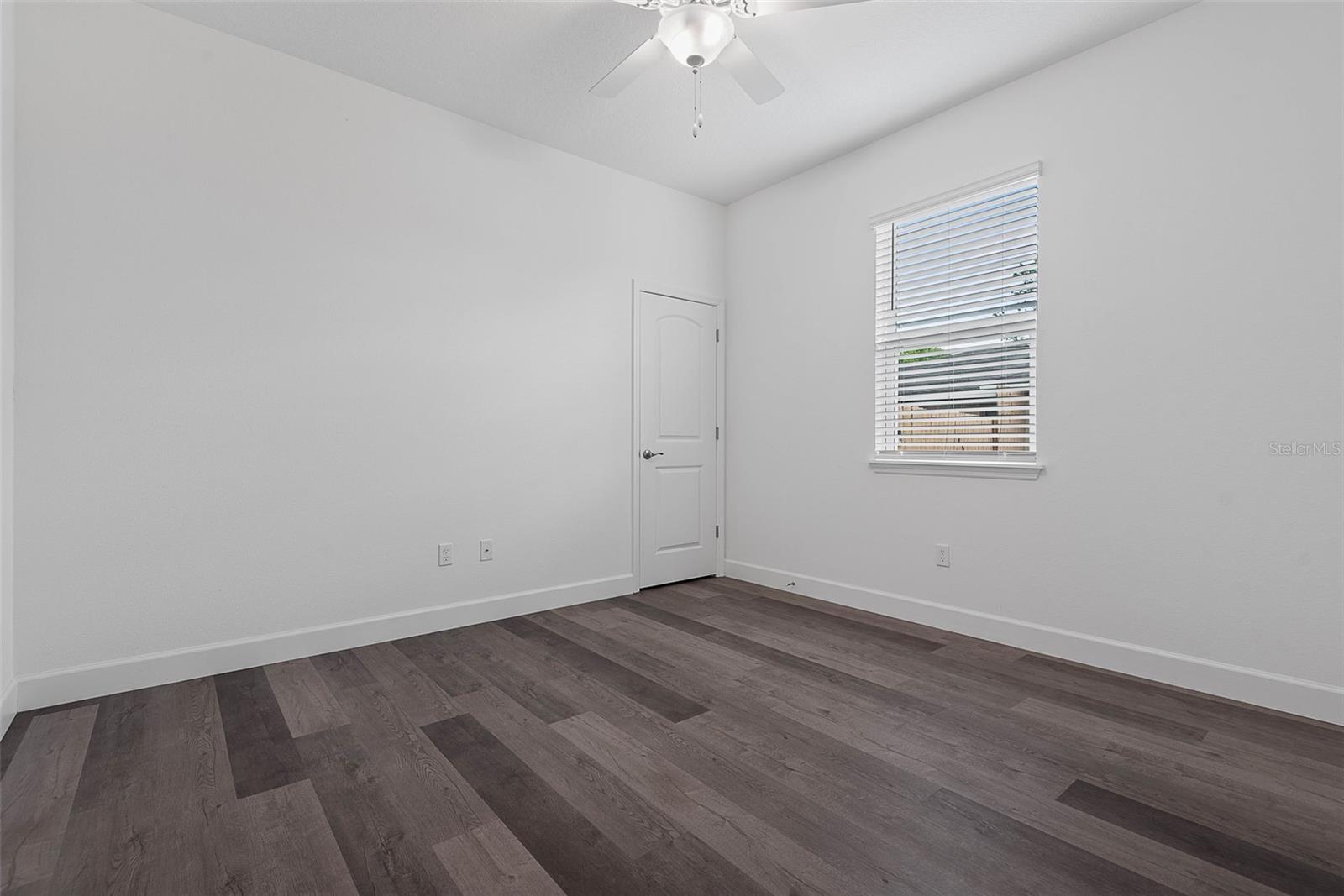 PINE LAKES - Residential