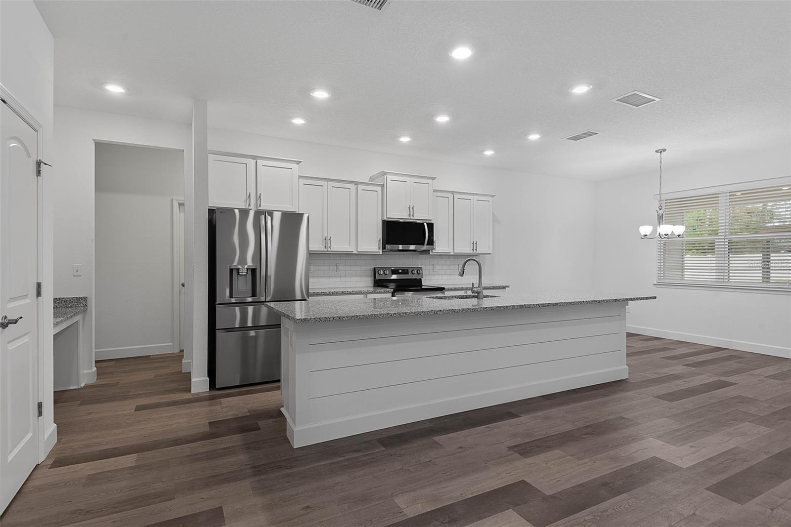 PINE LAKES - Residential