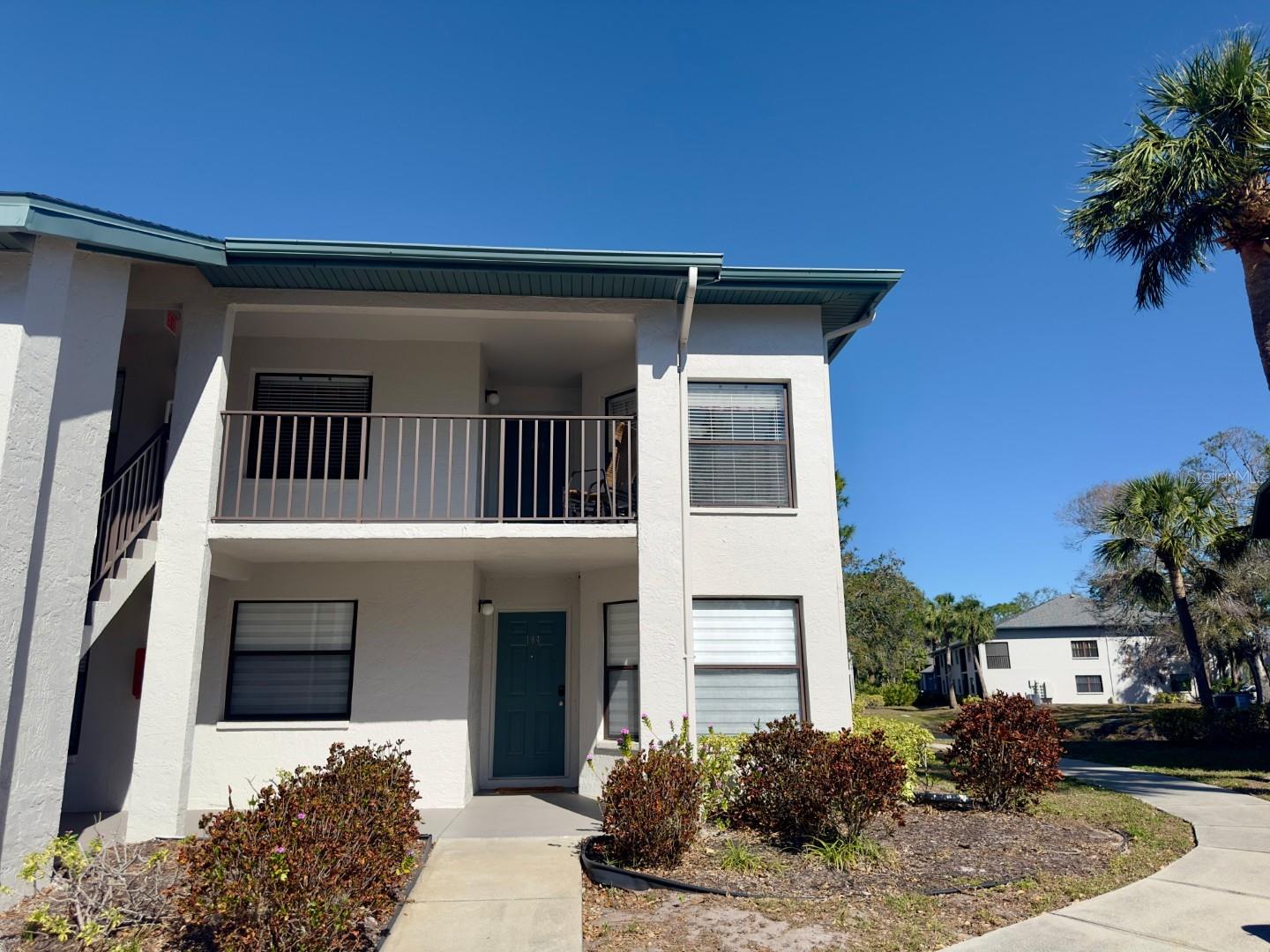 VERY nice Turnkey furnished second-floor corner unit with water view (2 ponds!!) in highly demanded "Shorewalk
Vacation Villas". This tastefully and very brightly furnished apartment is perfect for a family of four. Perfect also for investors because of short-term vacation rental possibilities. The community offers a clubhouse, 2 tennis courts, pickleball courts, a Basketball court, and 2 pools, with each a spa. An outside seating area and 2 BBQs are next to the clubhouse.
Shorewalk is a resort-style property that welcomes guests from all over the world.
Driving minutes to IMG Academy and about 10-15 driving minutes to the world-class wonderful Beaches of
Anna Maria Island and Longboat Key. Around the property, within walking distance, 2 supermarkets, restaurants, and Bowling. World-class art, sport, and culture entertainment in Bradenton, Sarasota, St. Petersburg and
Tampa. Sarasota Airport is just 25 driving minutes, and Tampa Airport is around 60 driving minutes.