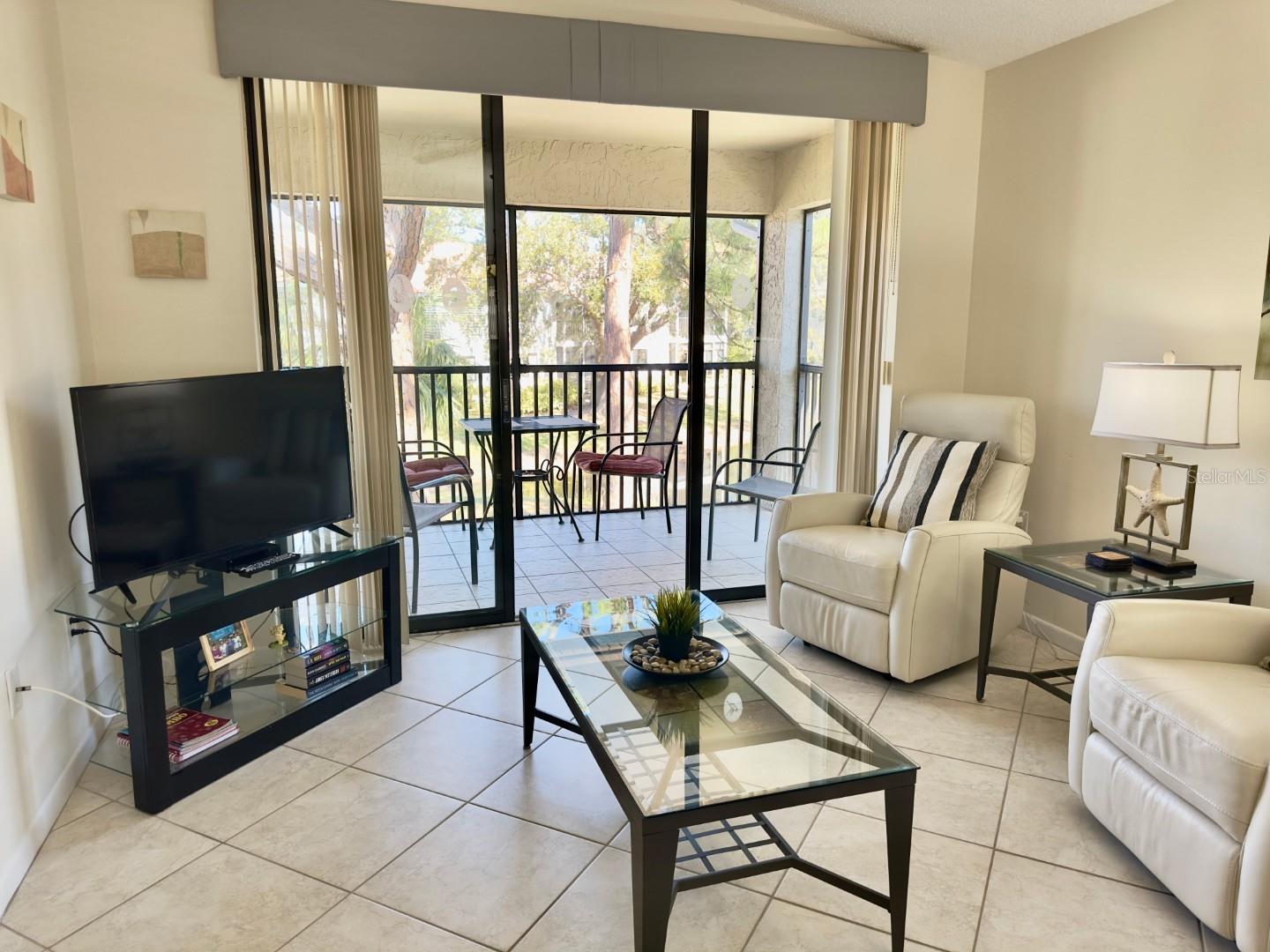 SHOREWALK BATH & TENNIS CLUB 20 - Residential