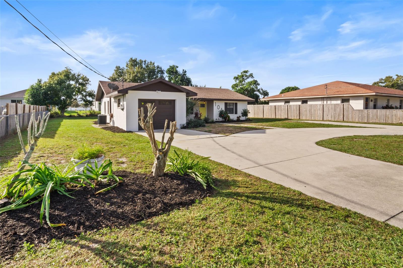 AUBURNDALE LAKESIDE PARK - Residential