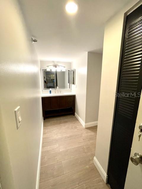PARK LAKE TOWERS - Residential