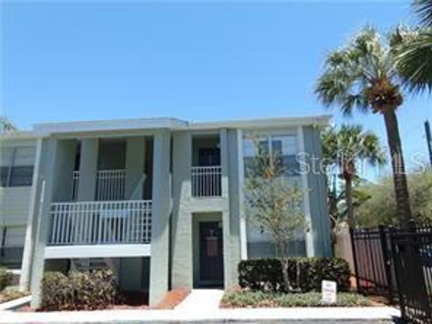 TOP FLOOR!! UPGRADES GALORE!!! Amazzzzing South Tampa GATED community!! WOOD FLOORING THROUGHOUT!!! Granite , stainless steel appliances, 2 walk in closets and more!!! All appliances convey...including FULL SIZE washer and dryer. CUSTOM designer light fixtures and fabulous custom PLANTATION SHUTTERS! Great layout ! Glass seamless shower doors with custom rock tile! Elaborate showing system! Pretty drapes also convey! TOP FLOOR CONDO and and and end unit!! Assigned parking and plentiful guest parking! Solid condo association with plenty in reserves. A skip and a hop to all the South Tampa attractions and Bayshore Blvd. Come and view this gorgeous turn key condo!!