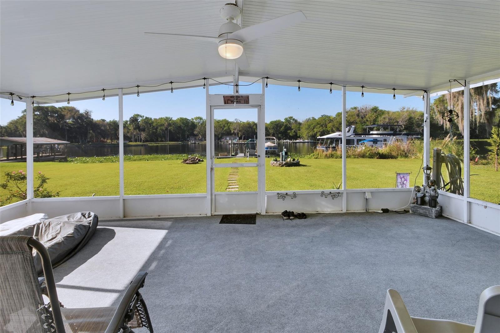 RIVER RIDGE - Residential