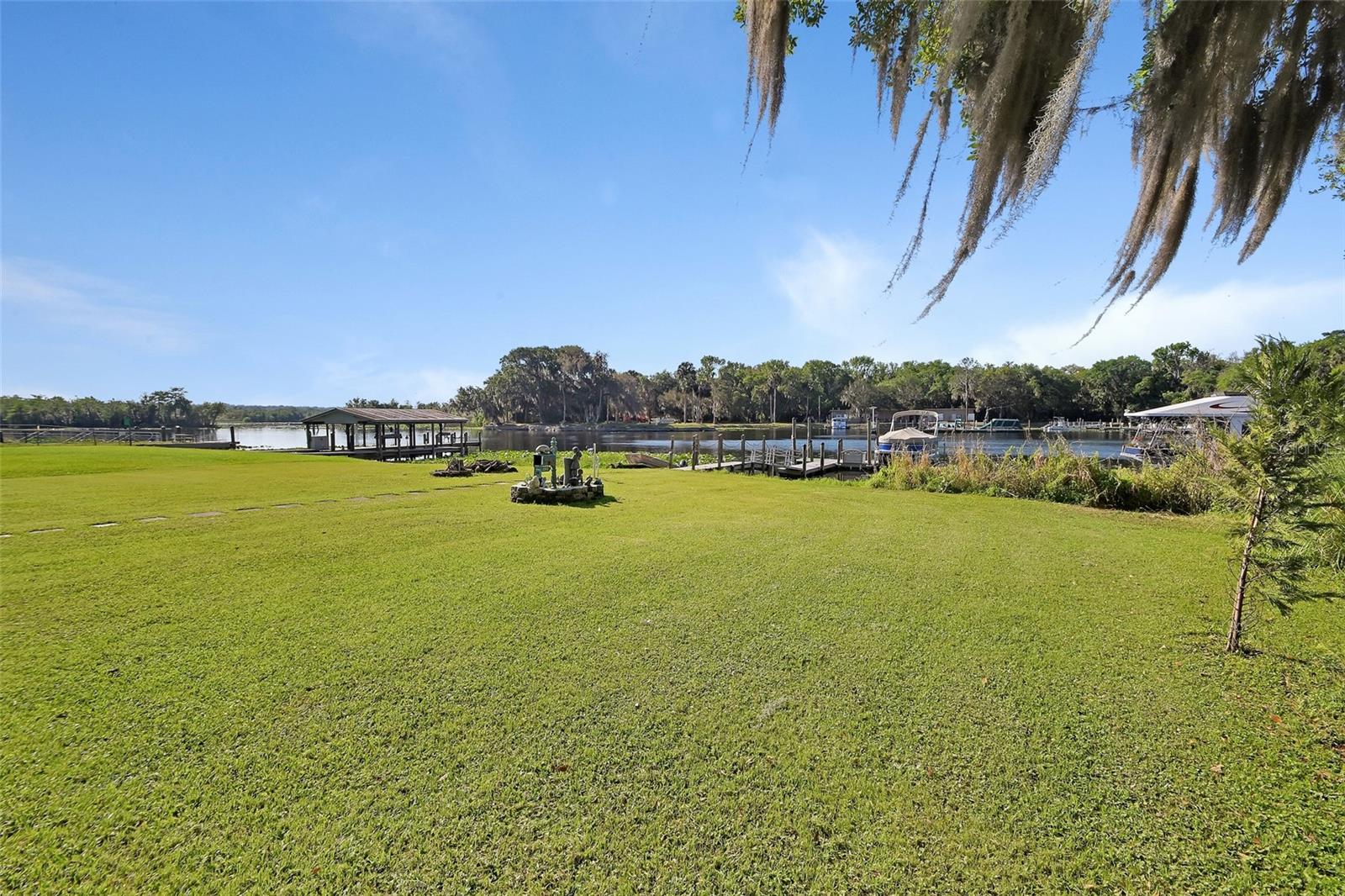 RIVER RIDGE - Residential