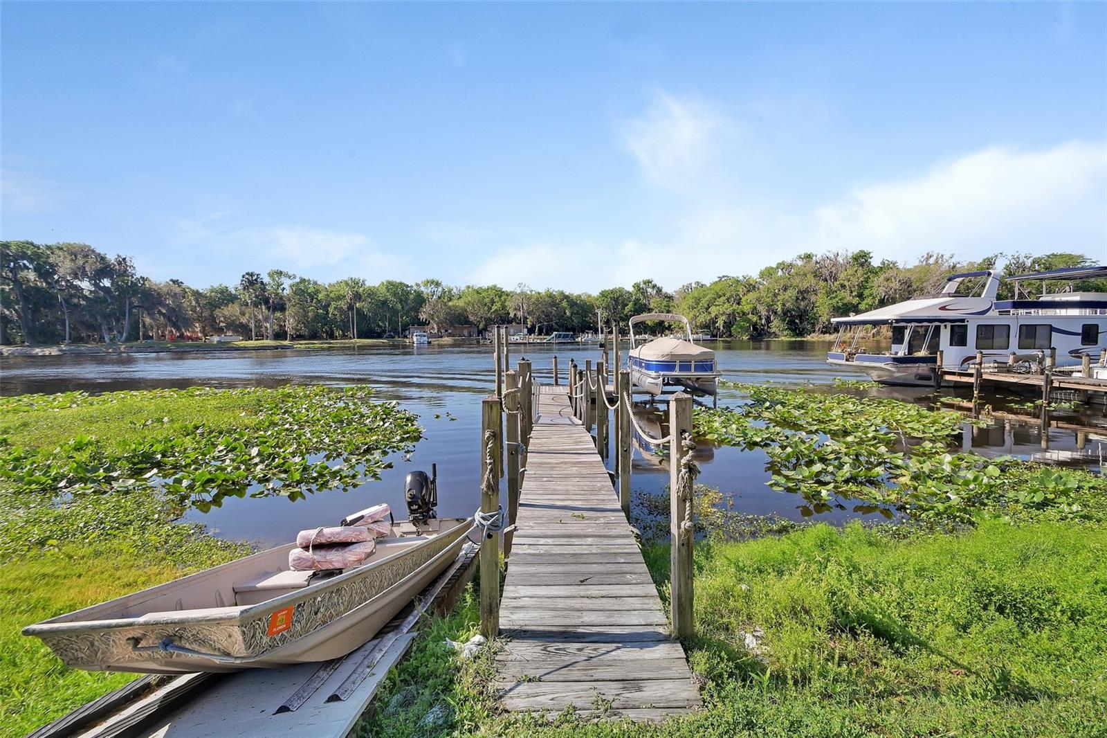 RIVER RIDGE - Residential