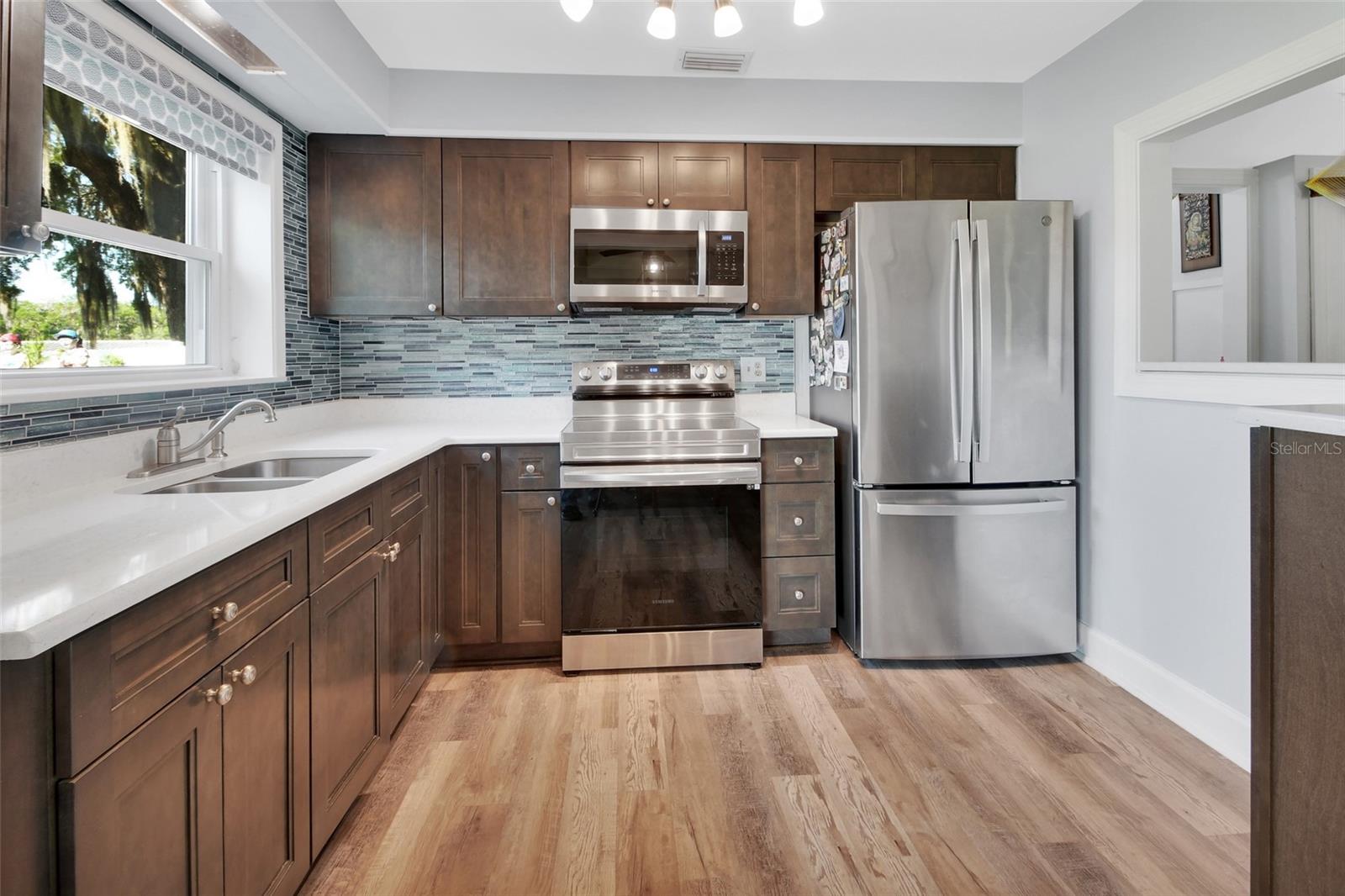 RIVER RIDGE - Residential