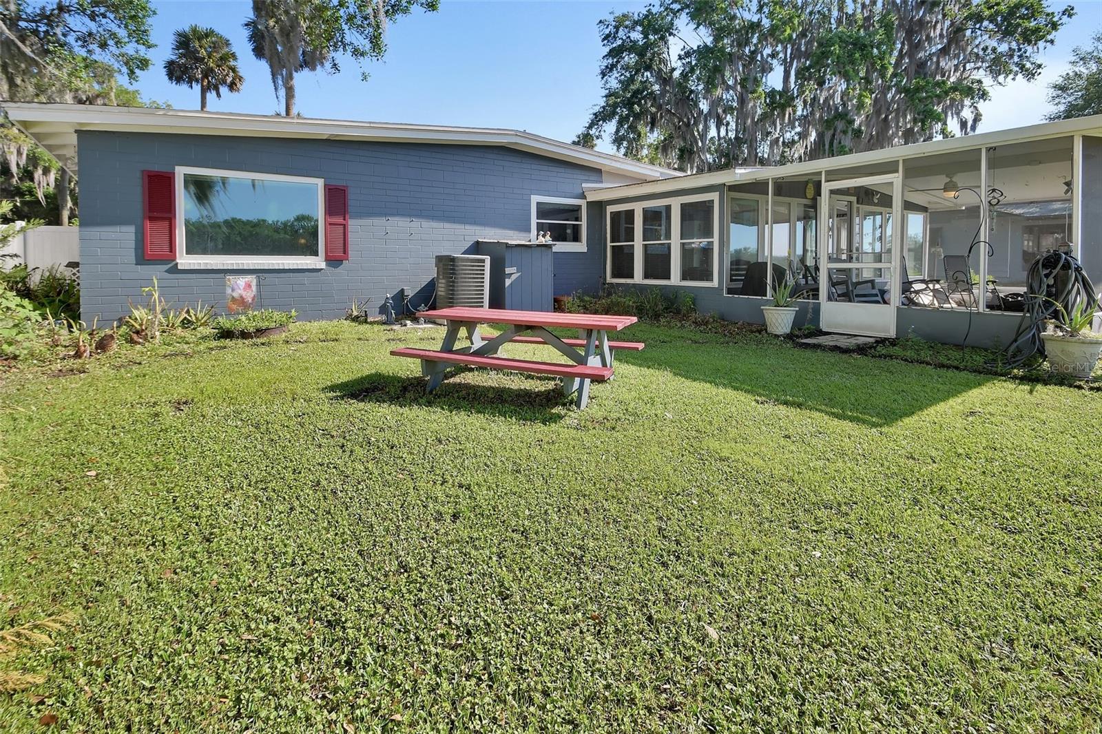 RIVER RIDGE - Residential