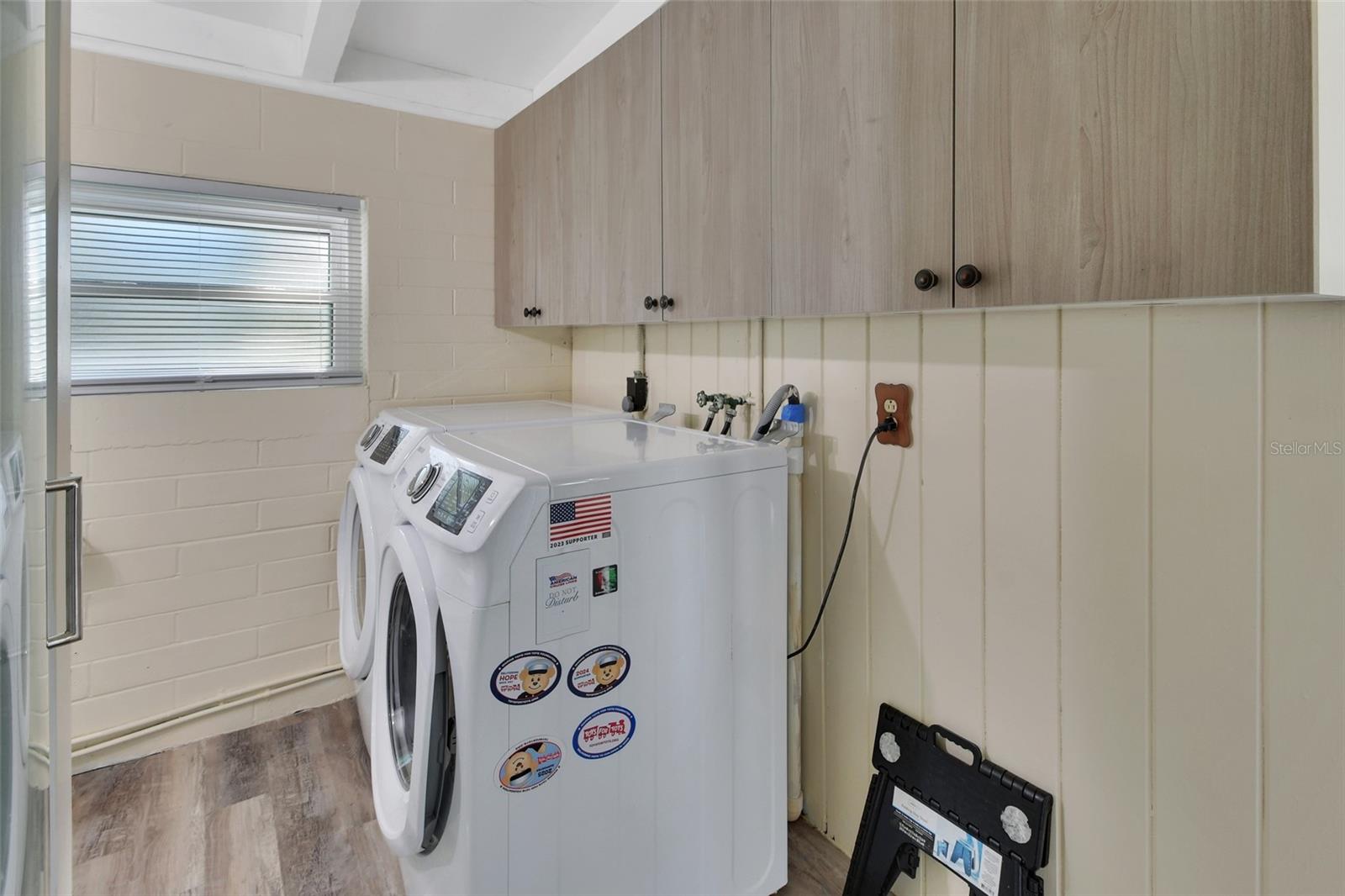 RIVER RIDGE - Residential