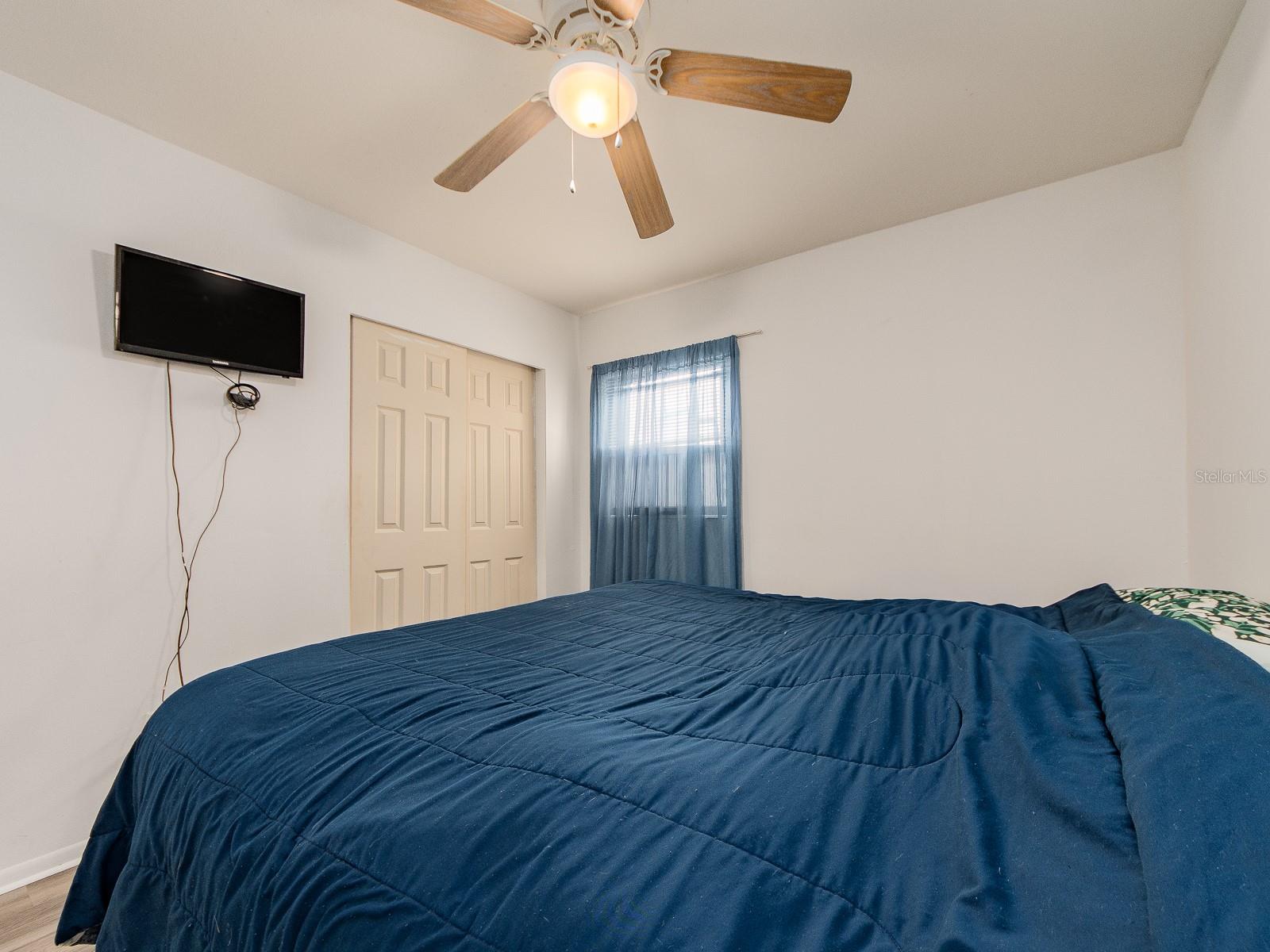 AVONDALE ESTATES - Residential