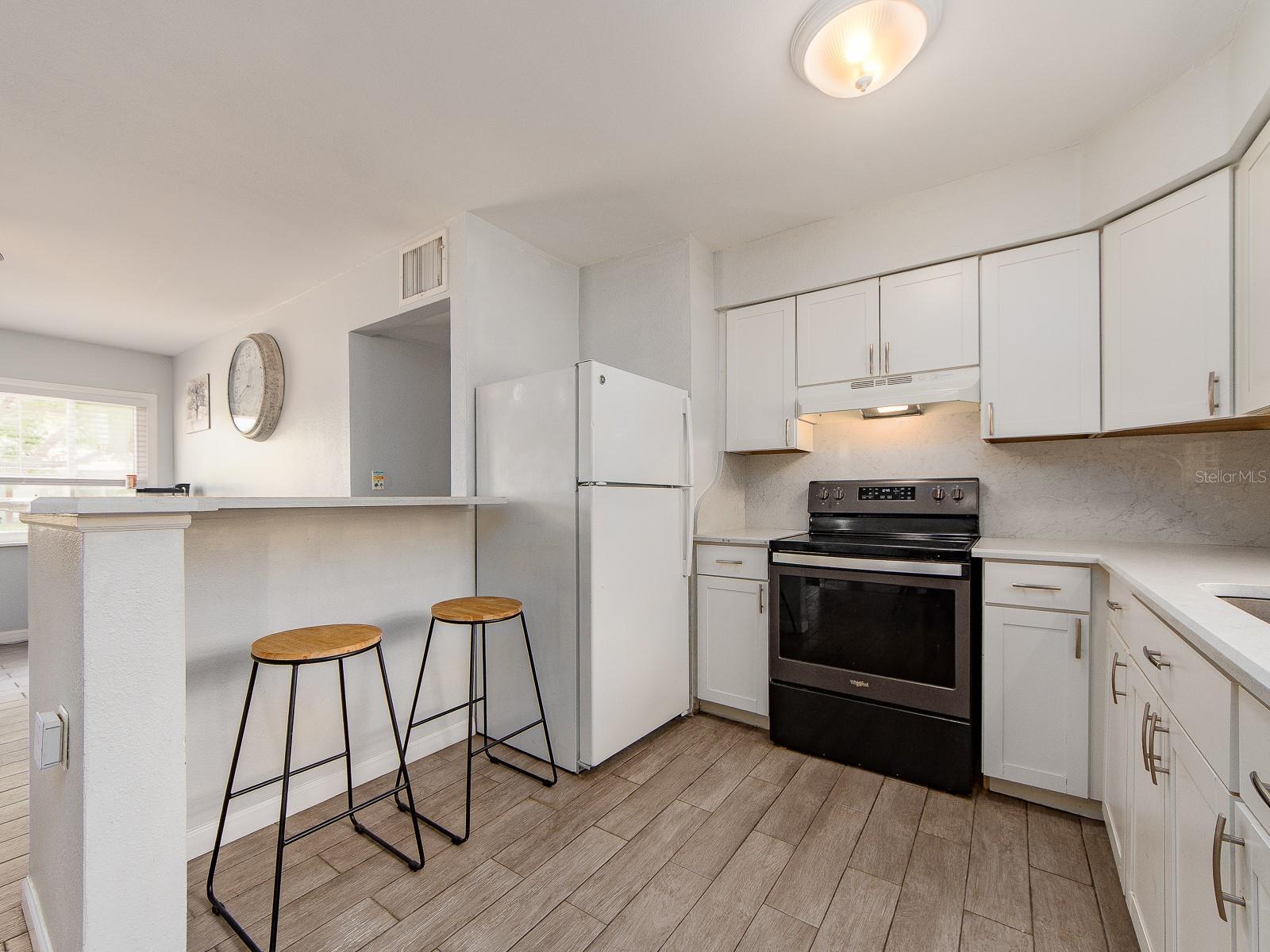 AVONDALE ESTATES - Residential