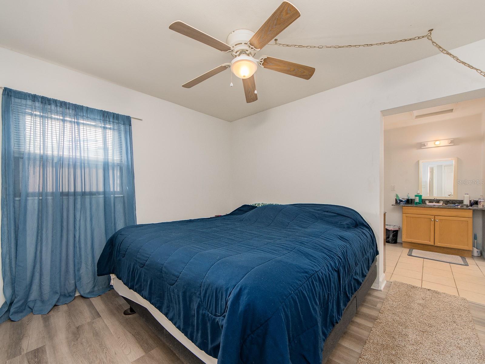 AVONDALE ESTATES - Residential