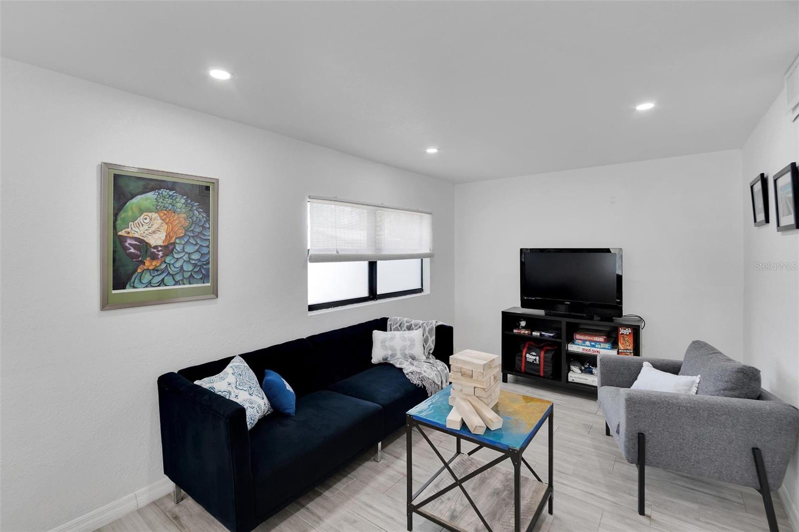 GANDY GARDENS 5 - Residential Lease
