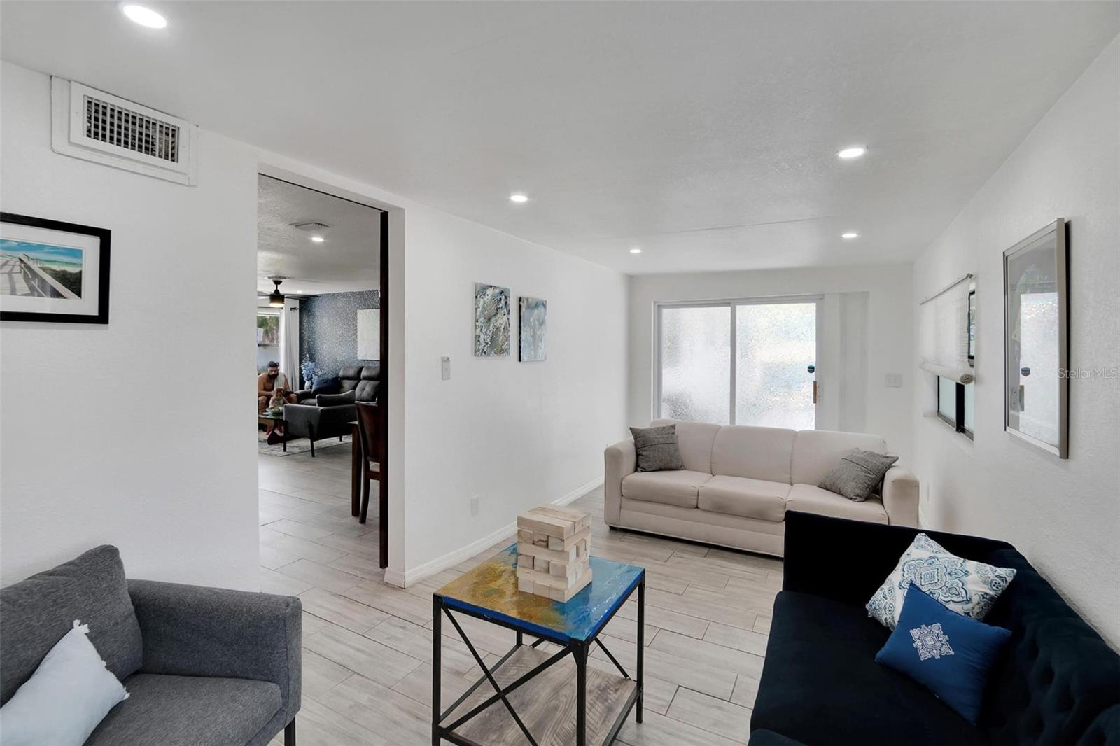 GANDY GARDENS 5 - Residential Lease