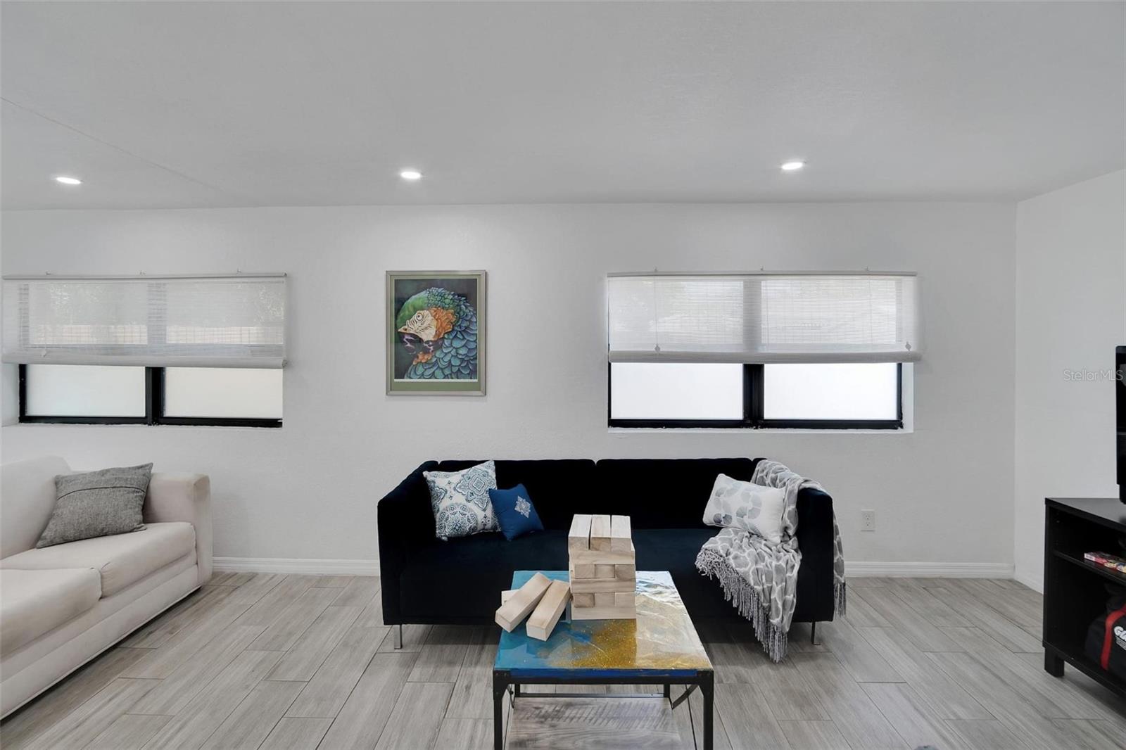 GANDY GARDENS 5 - Residential Lease
