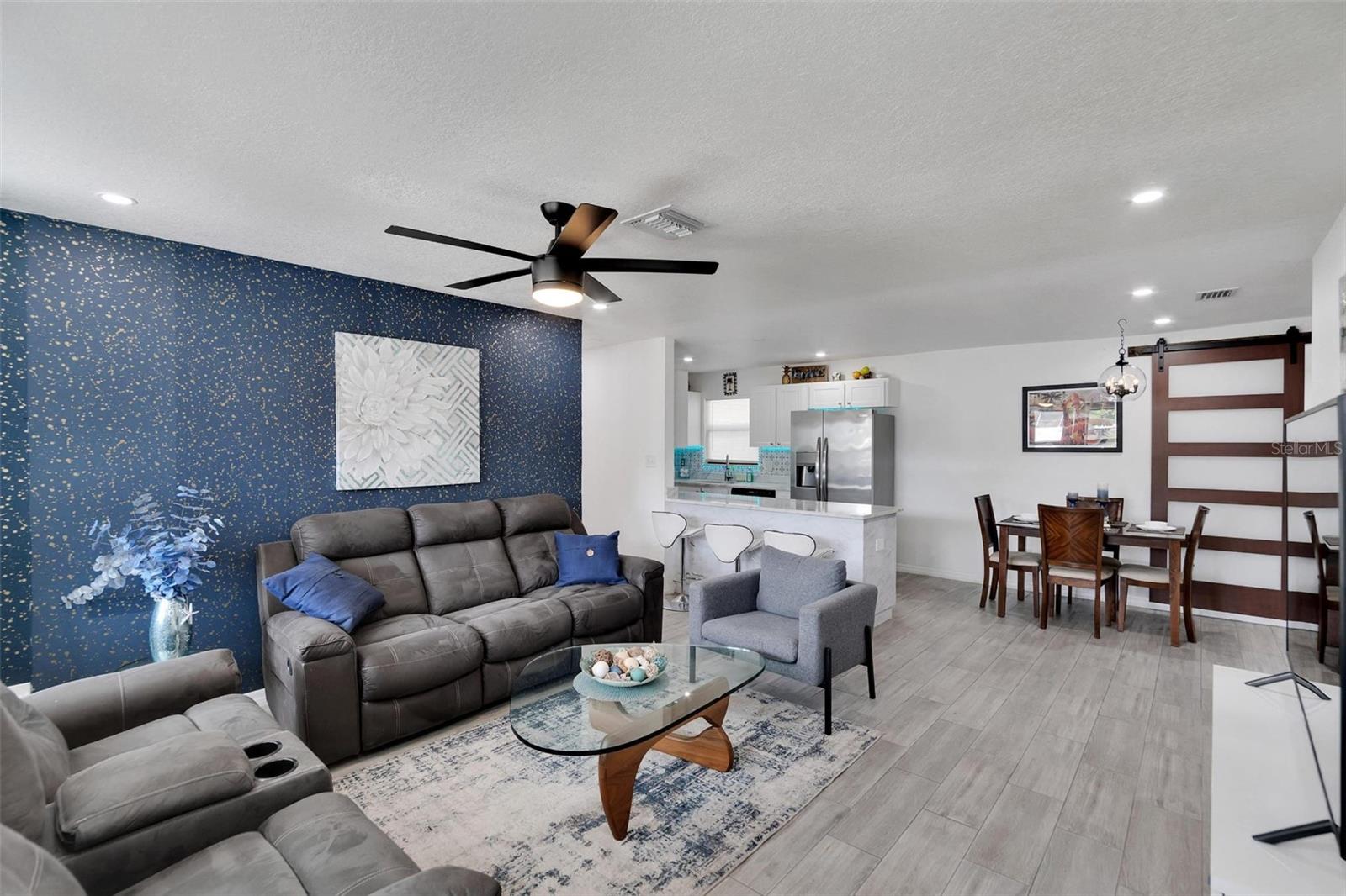 GANDY GARDENS 5 - Residential Lease