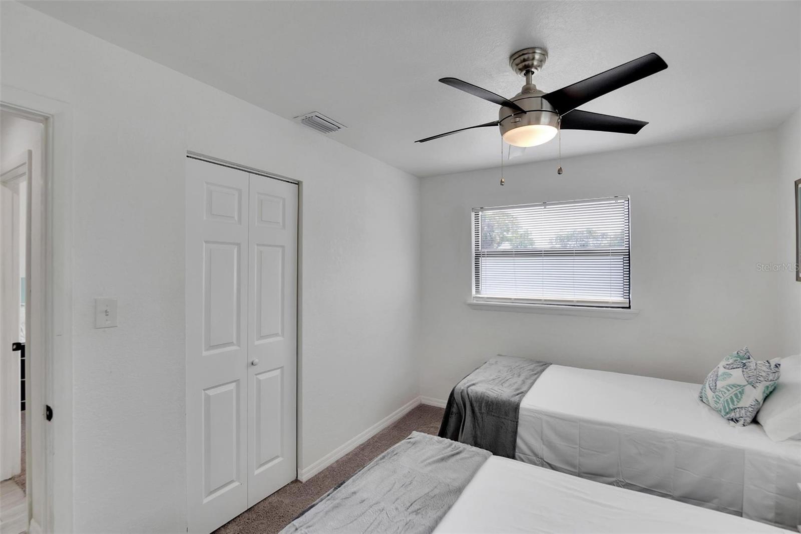 GANDY GARDENS 5 - Residential Lease