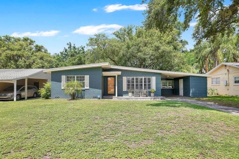Photo of 2512 Lake Wade Court, Orlando, FL 32806 (MLS # O6417393)