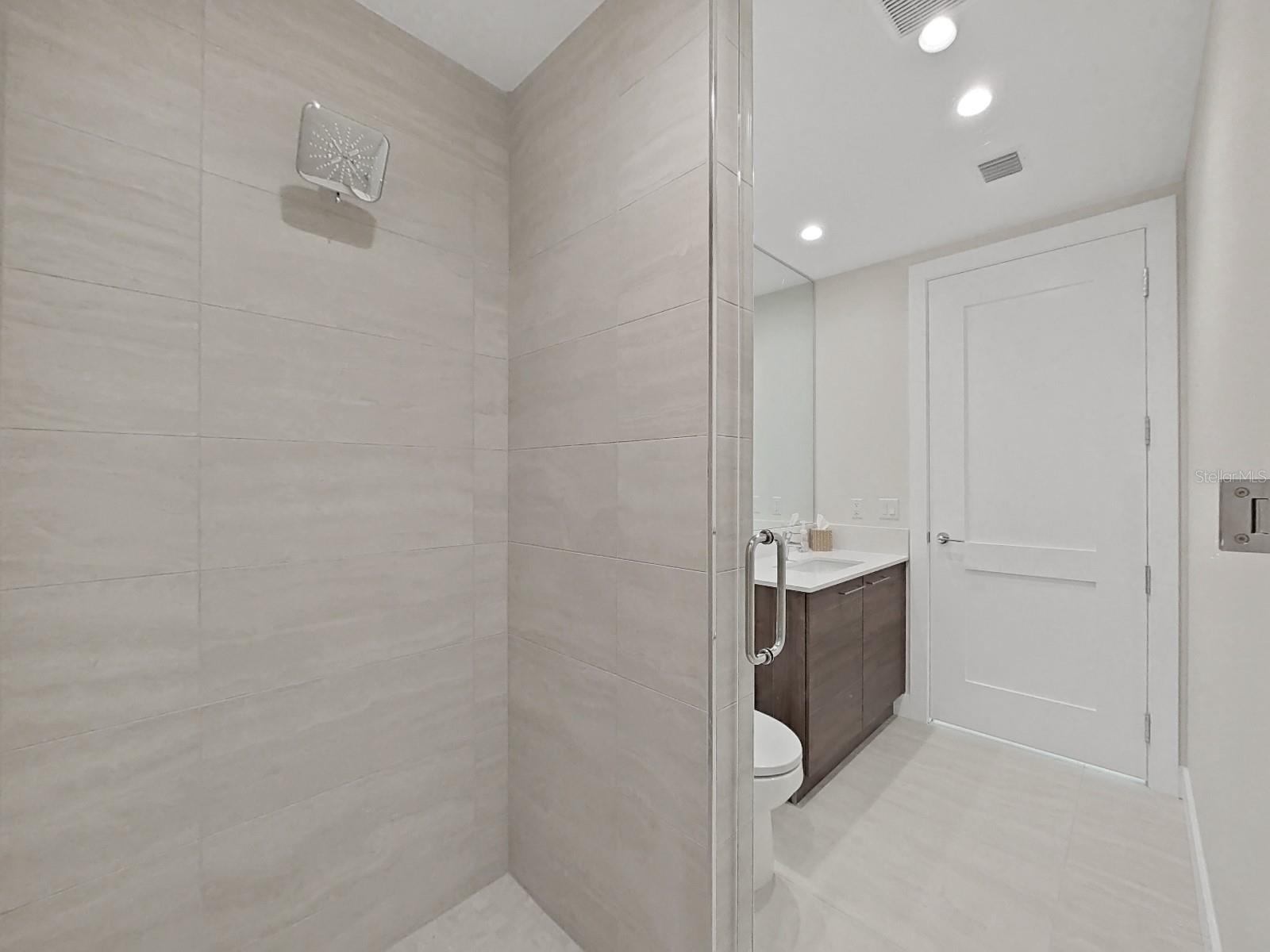 SALTAIRE CONDO - Residential