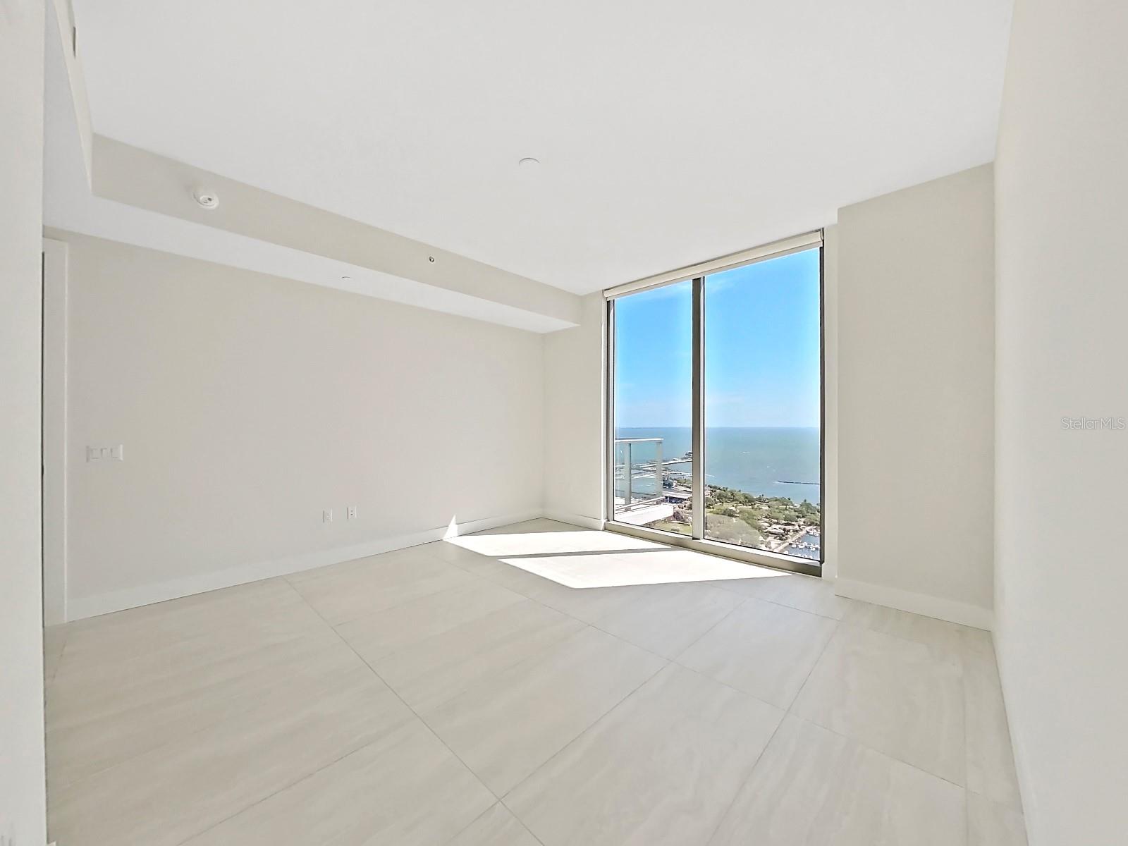 SALTAIRE CONDO - Residential