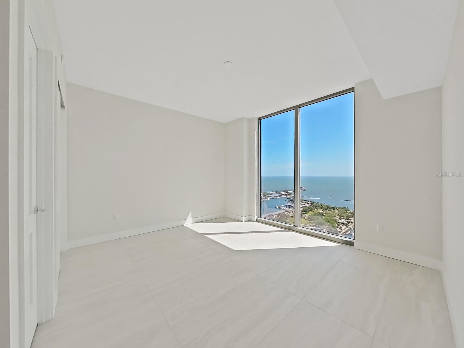 SALTAIRE CONDO - Residential