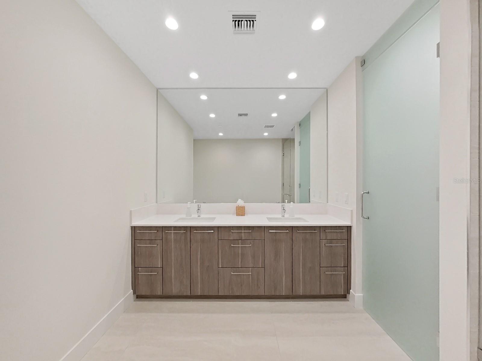 SALTAIRE CONDO - Residential