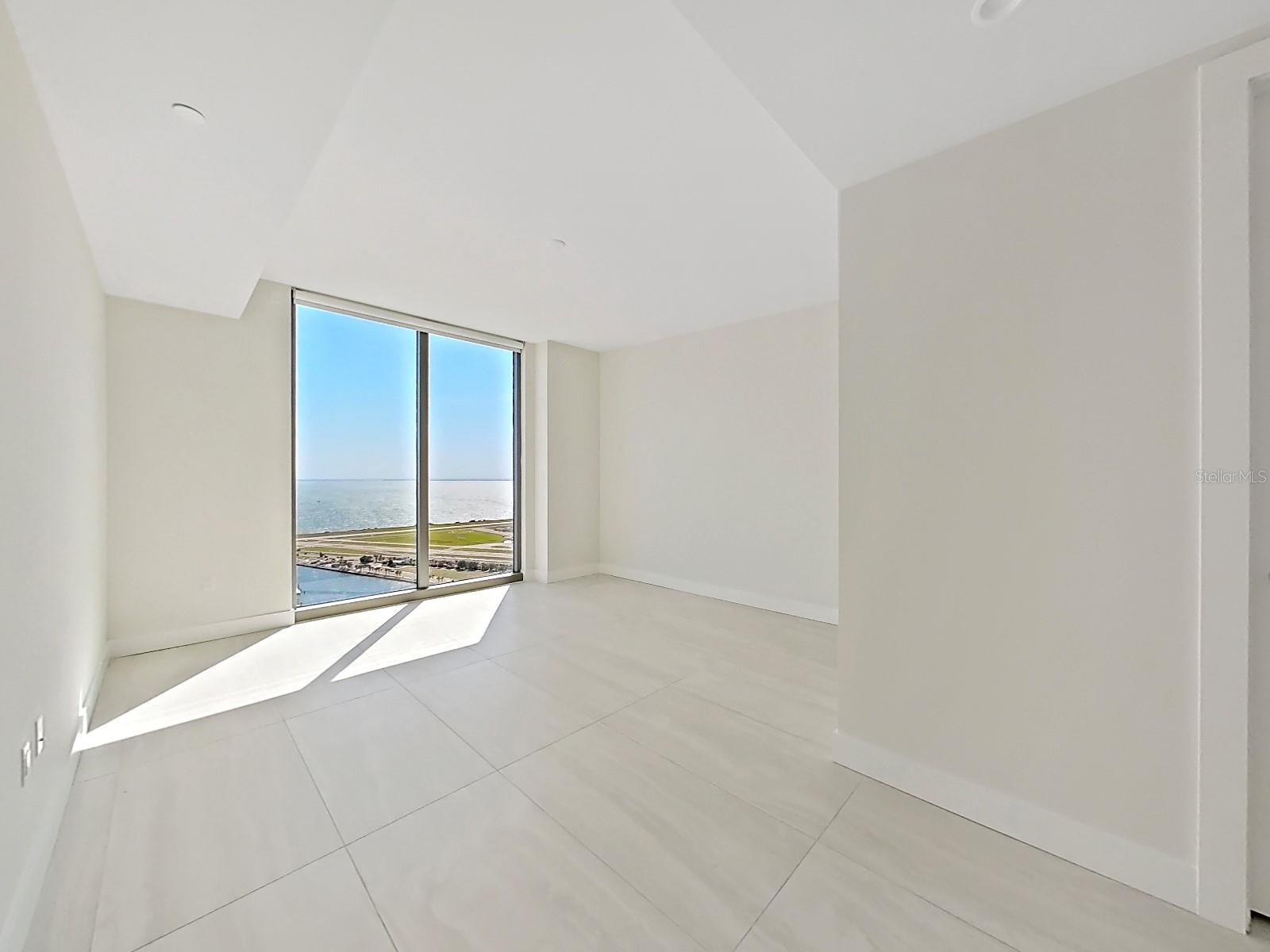 SALTAIRE CONDO - Residential