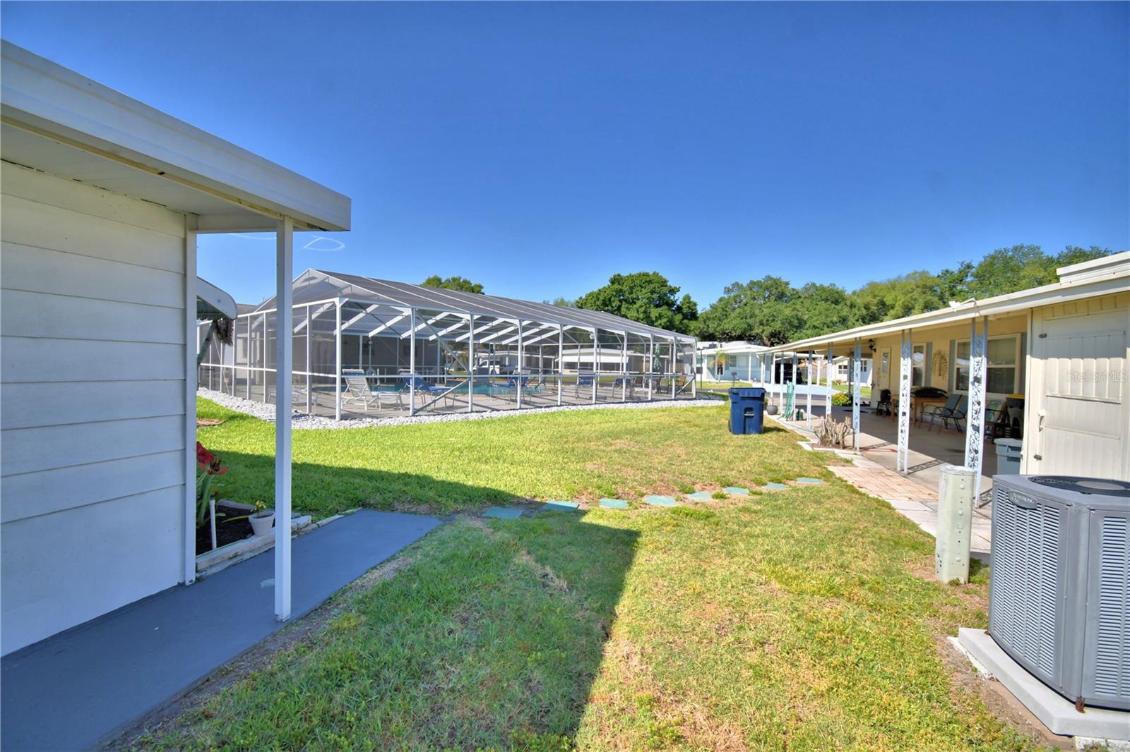 ARIANA SHORES MHP - Residential
